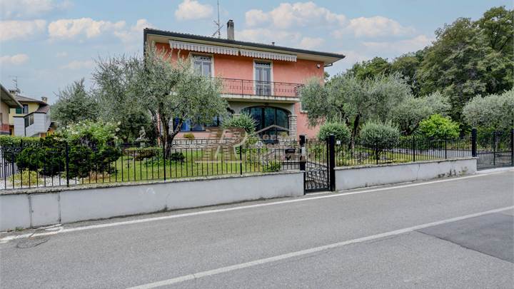 Einfamilienhaus zu verkauf in Lonato del Garda
