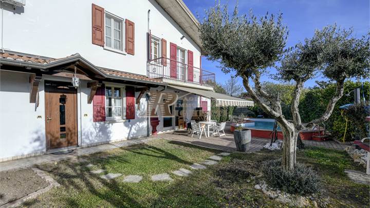 Einfamilienhaus zu verkauf in Desenzano del Garda